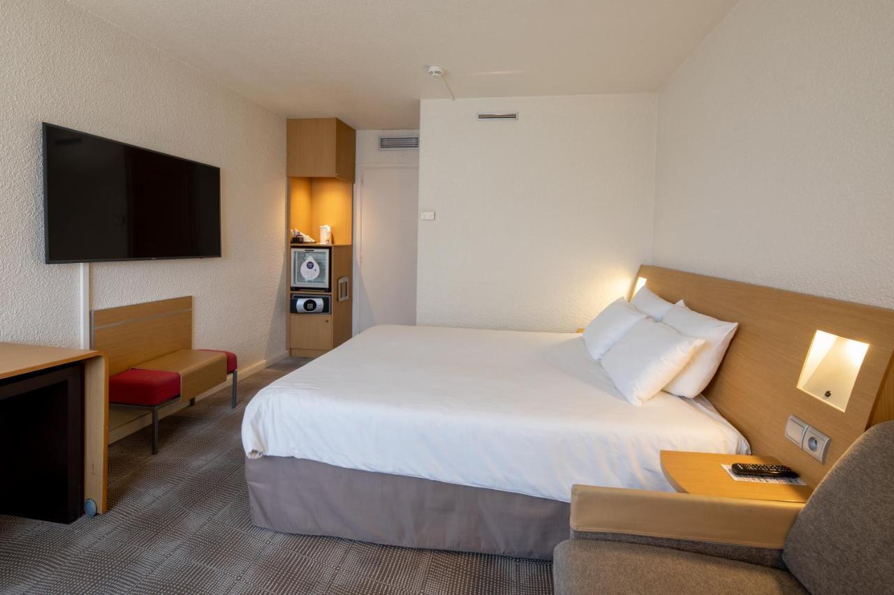 Novotel Geneve Aeroport France Ferney-Voltaire Exterior photo